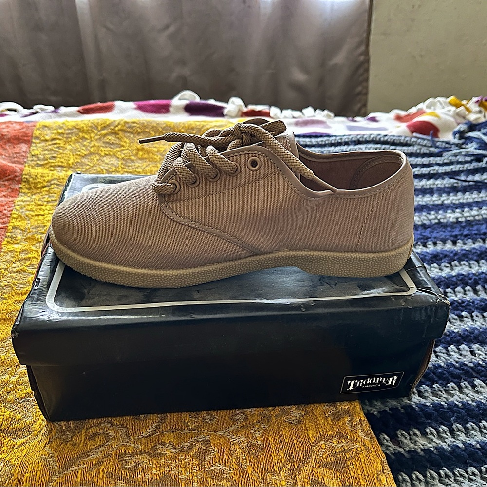 Trooper America Wino Canvas Shoe